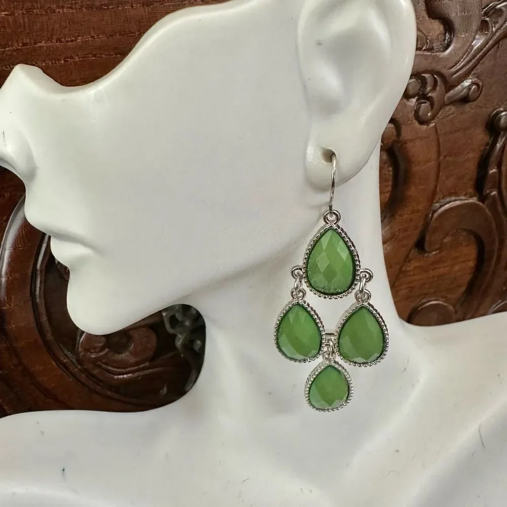 Charming Charlie green and gold tone drop earrings